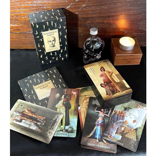 Bộ bài Madhouse Tarot T14