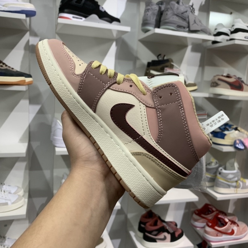 Giày J.D.1 mid trà sữa