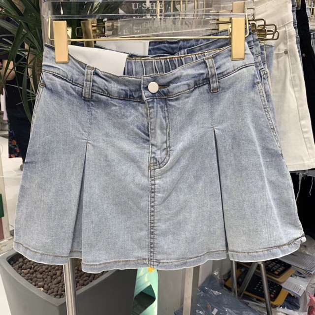 CHÂN VÁY JEANS XẾP LY KÈM QUÂN