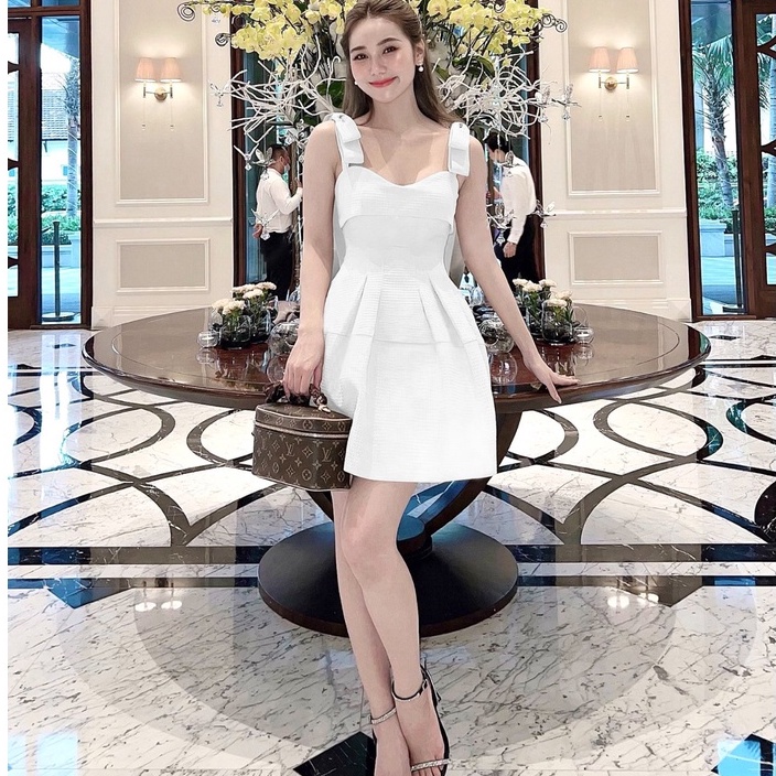 Đầm đi dự tiệc cưới thiết kế hai dây, dáng xòe xinh xắn