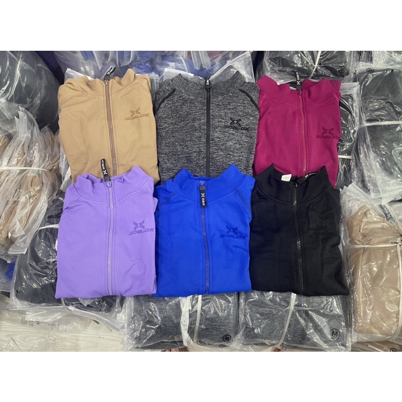 Áo khoác Croptop isoblox quảng châu