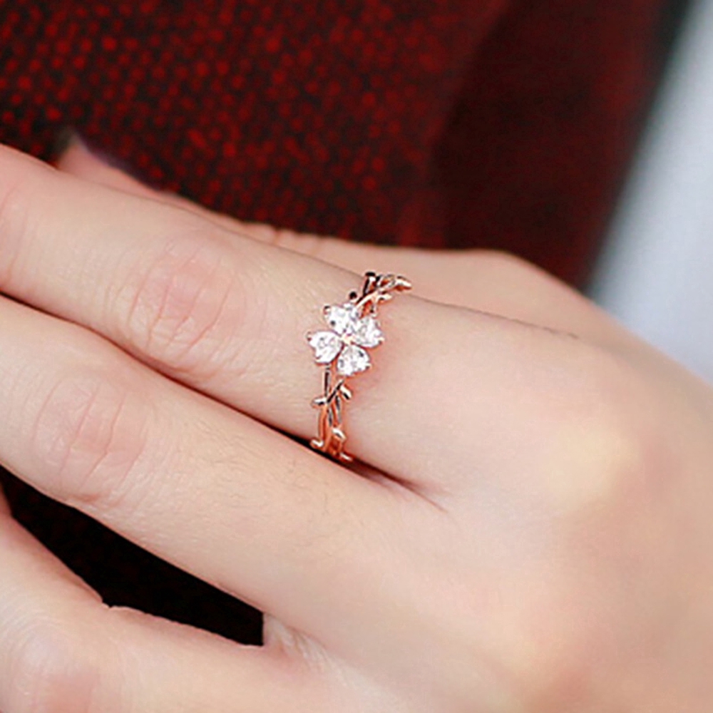 Nhẫn hợp kim CLOVER hình cỏ ba lá đính đá xinh xắn cho nữ