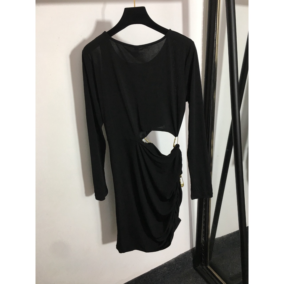 Váy nữ thời trang cao cấp Versace thiết kế khoét eo quyến rũ, thu hút