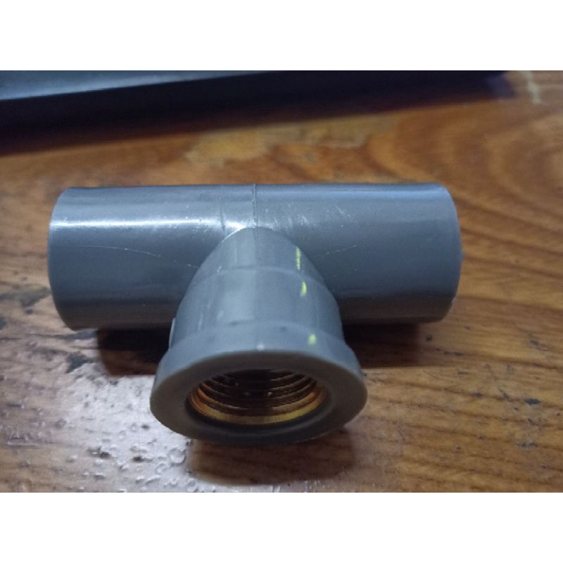 Tưới cây , cút co góc tê nối răng ren trong . cỡ 21 , 27 ren đồng