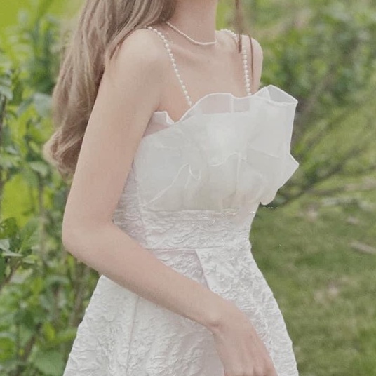 Váy đầm nữ 2 dây ngọc chất gấm Ylydress màu đen trắng xòe ngắn sexy hàn quốc freesize phom ôm body C938