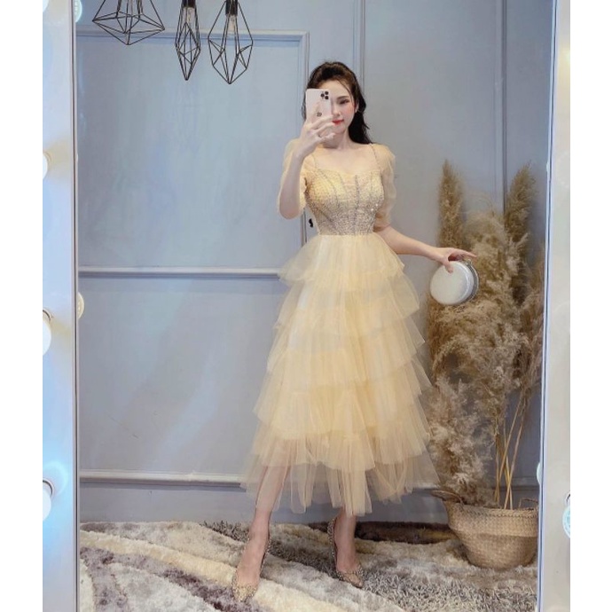 Đầm váy công chúa dự tiệc xòe nhiều tầng, tay phồng bo chun, cổ tim kết hạt thủ công sắc xảo