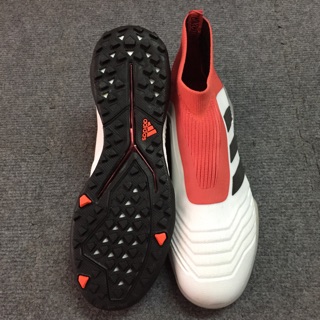 Giày đá bóng Predator Tango 18 TF trắng