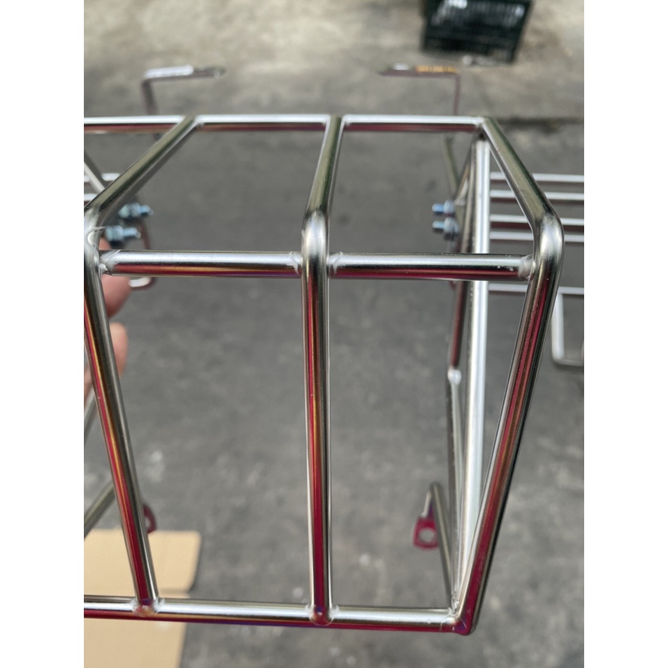 BẢO VỆ ĐÈN HẬU XE CUB 82 - DD - DH - CUSTOM INOX
