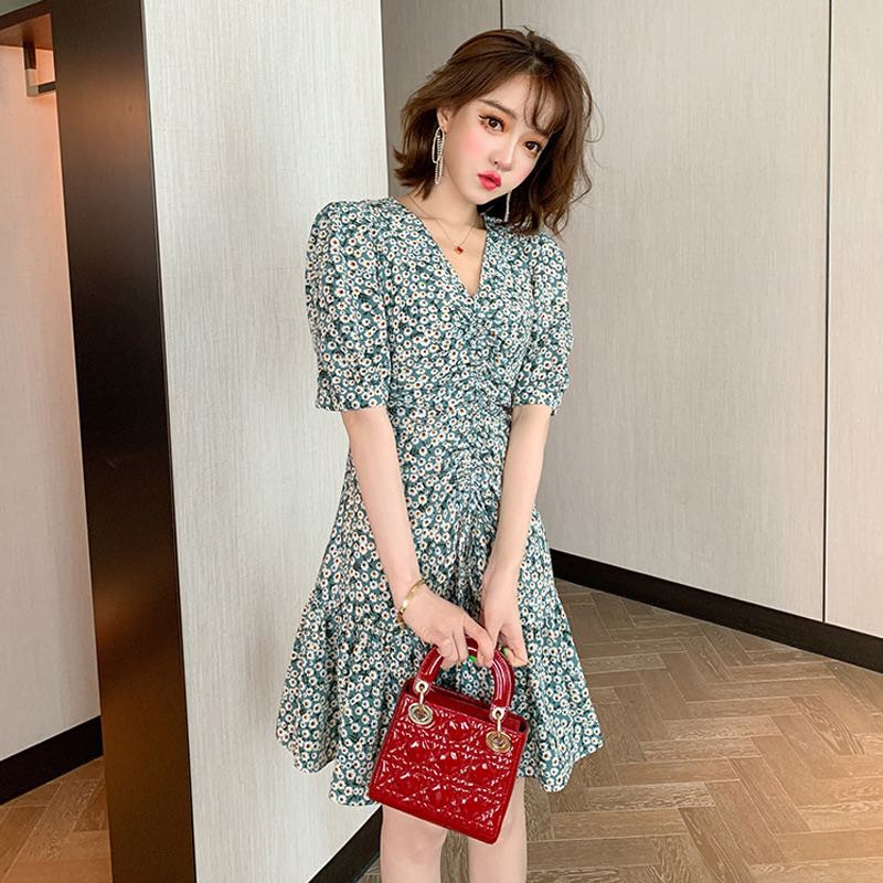 Váy hoa dây rút có sẵn | BigBuy360 - bigbuy360.vn