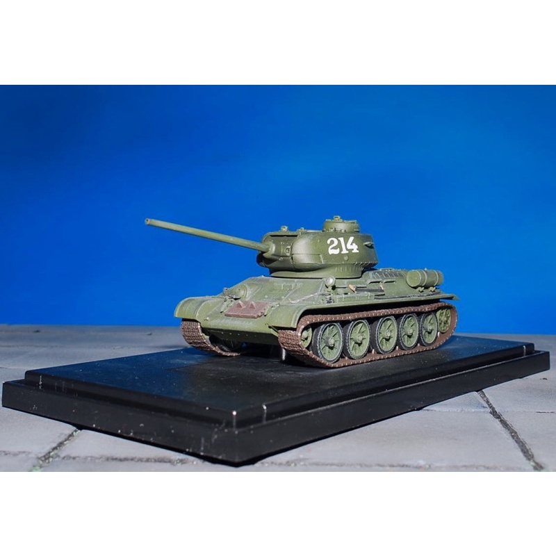 Mô hình xe tăng tỷ lệ 1:72 Dragon Armor T-34/85 Chí nguyện quân Trung Quốc trong Chiến tranh Triều Tiên.
