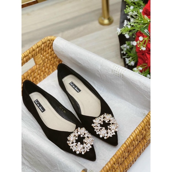 Bệt da lộn nơ đá trắng