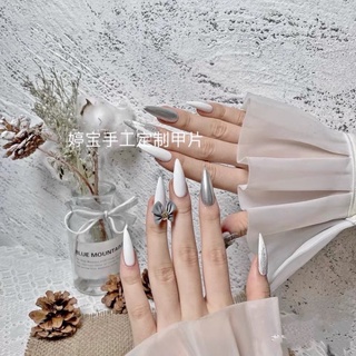 Móng tay giả hoạ tiết hoa cúc hoạ mi