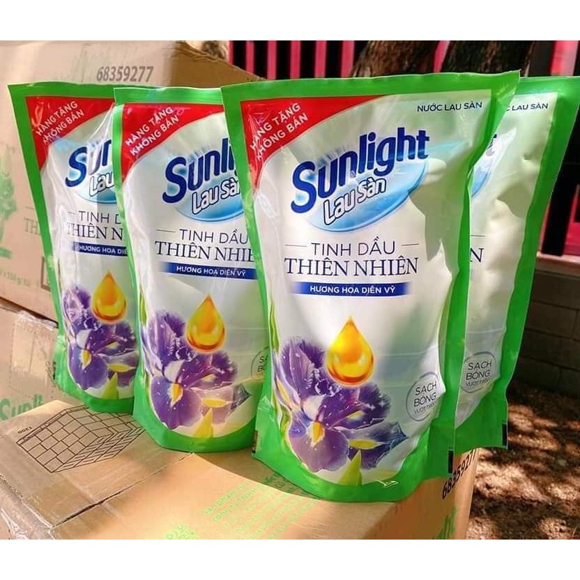 Nước lau sàn Sunlight tinh dầu hoa diên vỹ túi 550gam