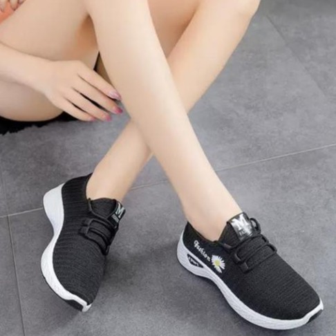 Giày thể thao nữ cao cấp họa tiết hoa cúc đẹp cho nàng dạo phố LN06 | BigBuy360 - bigbuy360.vn