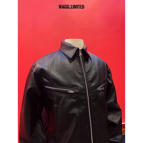 Áo khoác da sơn dầu trong bộ sưu tập mùa đông WAGG 2021
