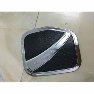 Phụ kiện xe Toyota innova 2017-2019-2020 Ốp Nắp Bình Xăng Mạ Crom