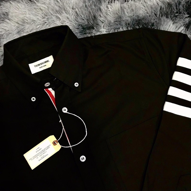 Áo sơ mi Thom Browne đen 4 sọc trắng