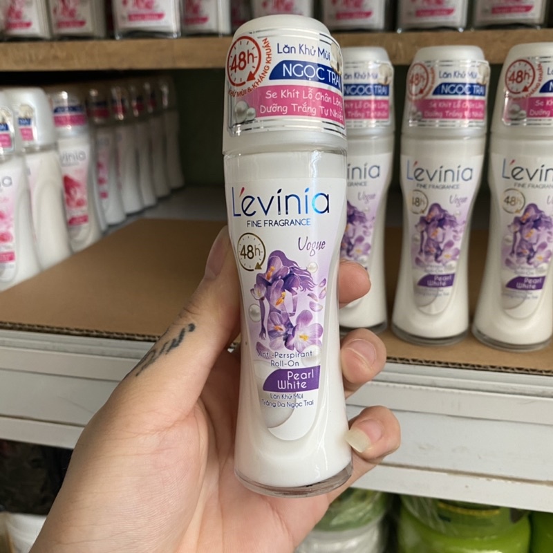 Lăn Khử Mùi Trắng Da Ngọc Trai VOGUE L'evinia 65g ( mầu tím )