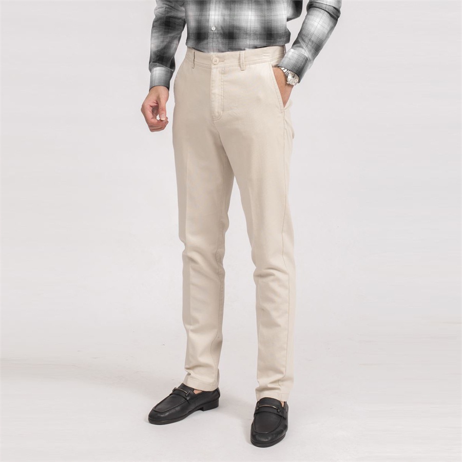 Quần dài kaki nam Aristino AKKR02 trơn màu khaki dáng regular fit suông vừa trẻ trung vải thô cotton cao cấp mềm mại