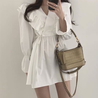 Đầm cổ V viền vai bèo thắt eo
