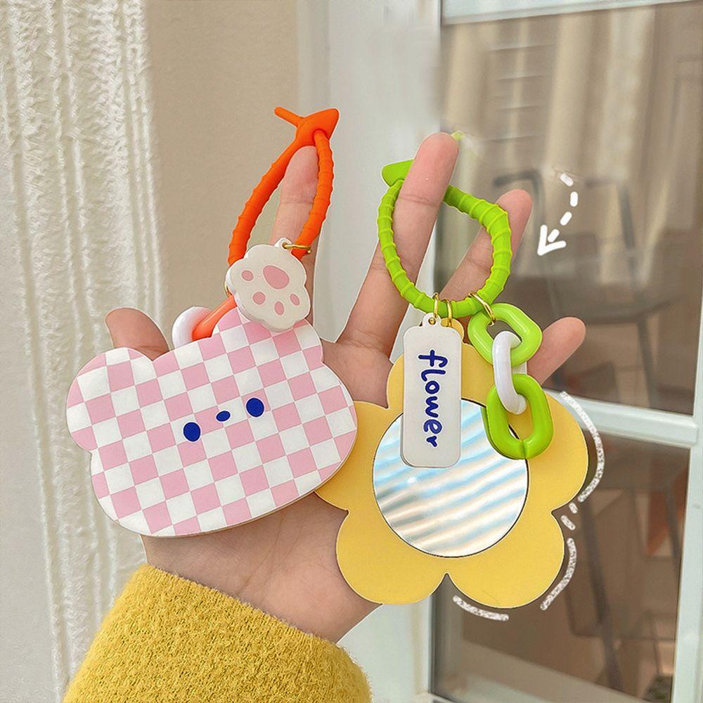 Móc Khóa Mặt Gương Nhỏ Họa Tiết Hoa Và Gấu Hoạt Hình Lấp Lánh Đa Năng