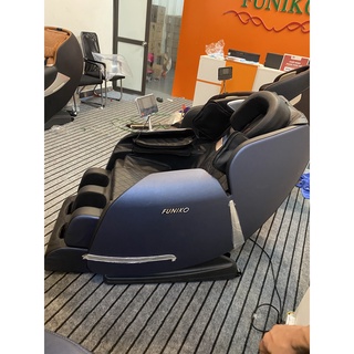 Giá rẻ nhất thị trường, { Bảo hành 10 năm ], Bảo trì trọn đời phân khúc 2D ghế massage Funiko F16