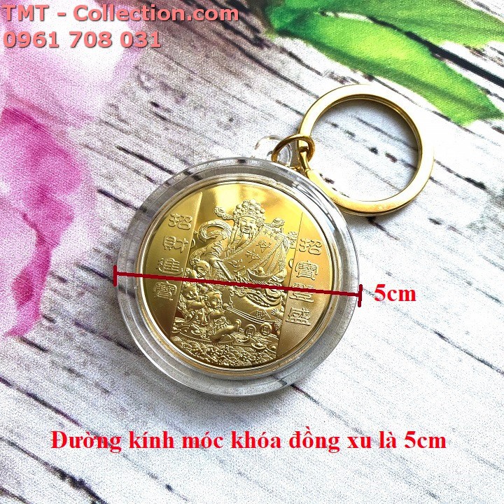 Móc khóa Xu Thần Tài Mạ Vàng Cá Chép; Xu Niken mạ vàng; Đường kính của xu là 5cm-TMT Collection-SP002387