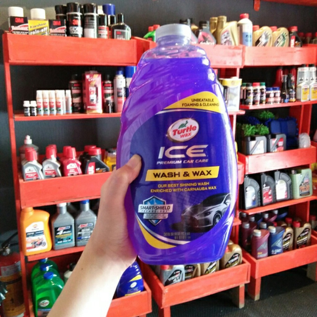 Nước rửa xe siêu bóng Turtle Wax ICE Wash & Wax 1,42L chamsocxe