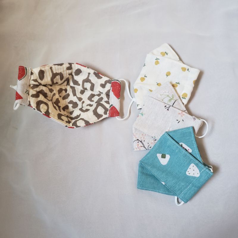 Khẩu trang nữ vải họa tiết_tiembehattieu | BigBuy360 - bigbuy360.vn