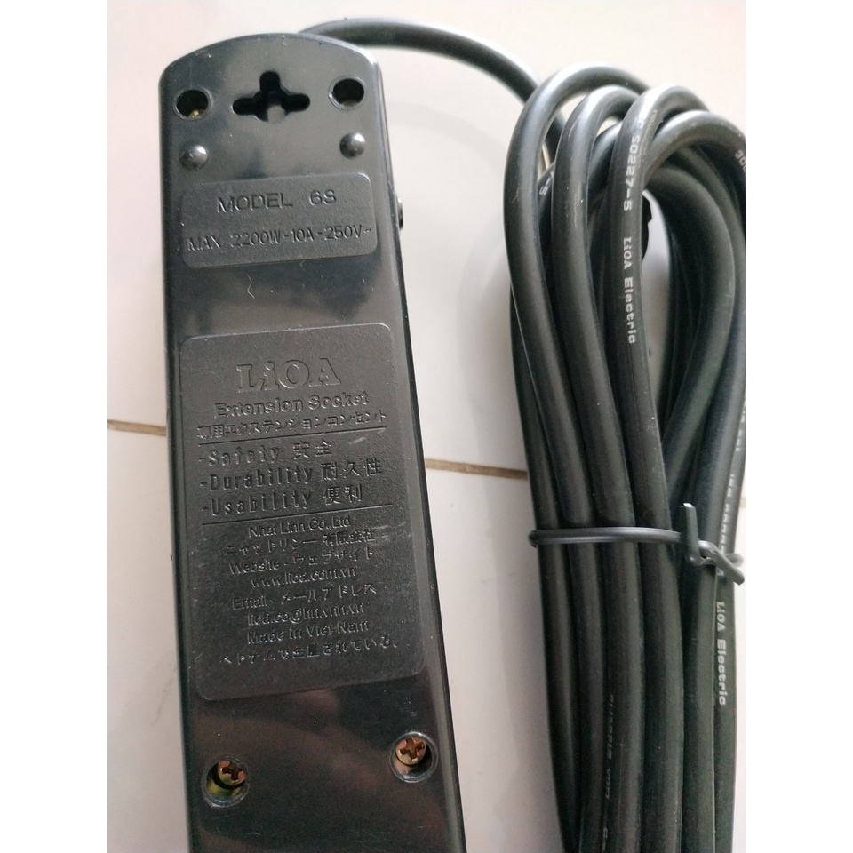 Ổ cắm LIOA 6 ổ 2 công tắc 6S3 & 6S5 - bảo vệ quá tải bằng CB