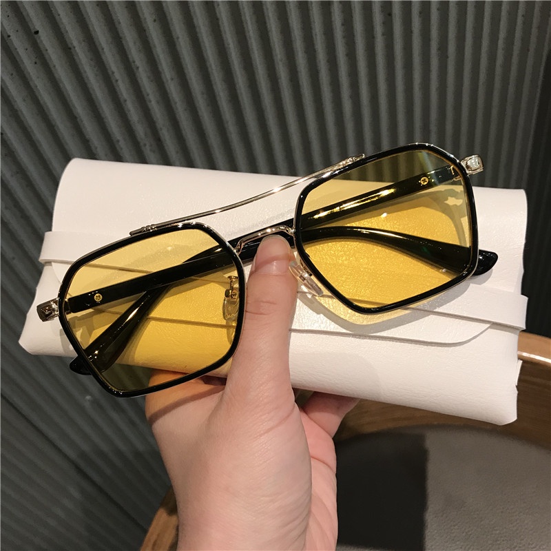 Kính mát gọng đen phong cách Hàn Quốc cho nam