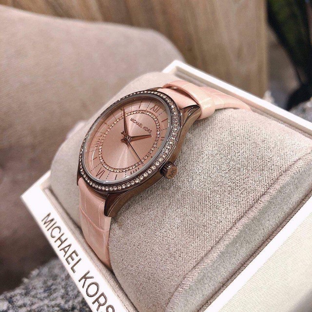 Đồng hồ nữ Michael Kors Women's Lauryn Sable and Blush Croco Leather Watch