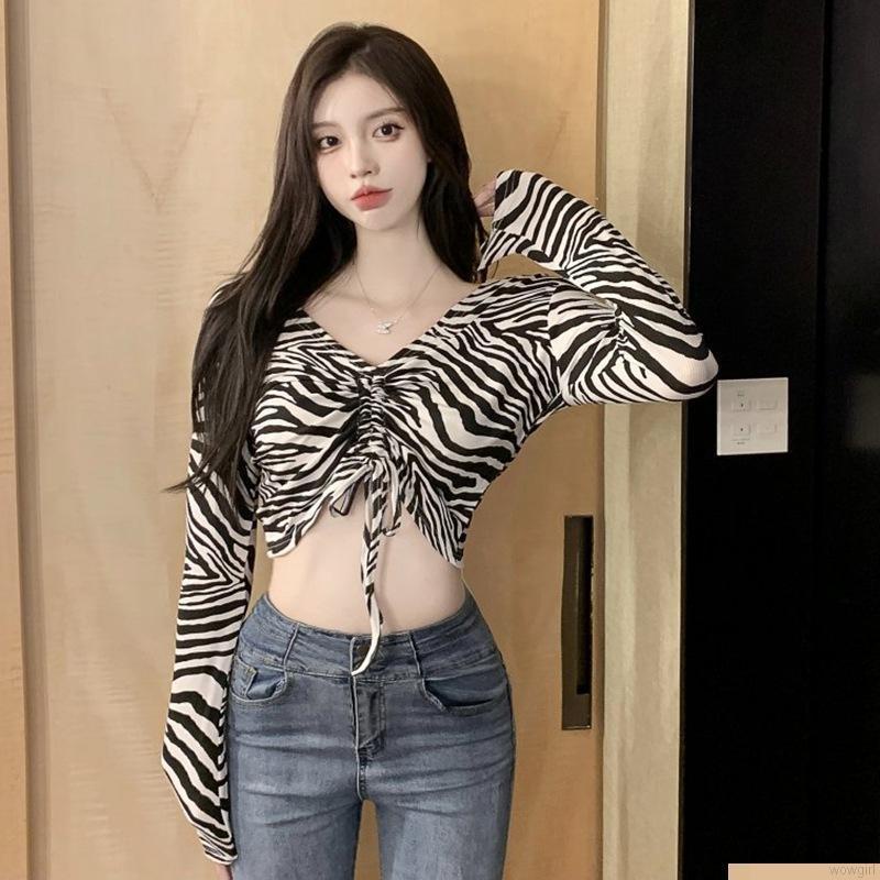 Áo kiểu lửng tay dài trễ vai họa tiết kẻ ô màu sắc quyến rũ cho nữ
