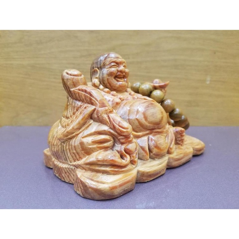 Tượng phật di lặc gỗ huyết long