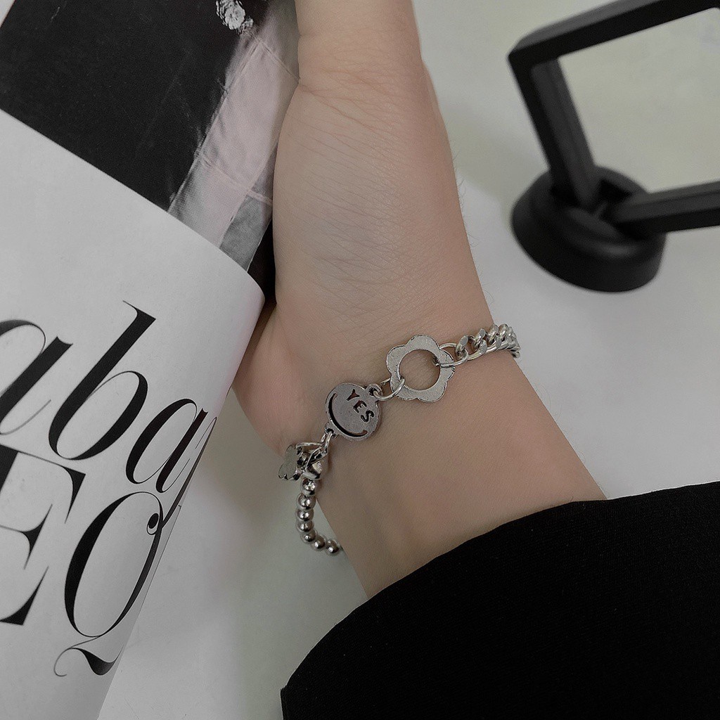 Vòng tay hình mặt cười họa tiết chữ cái đơn giản thời trang 191103