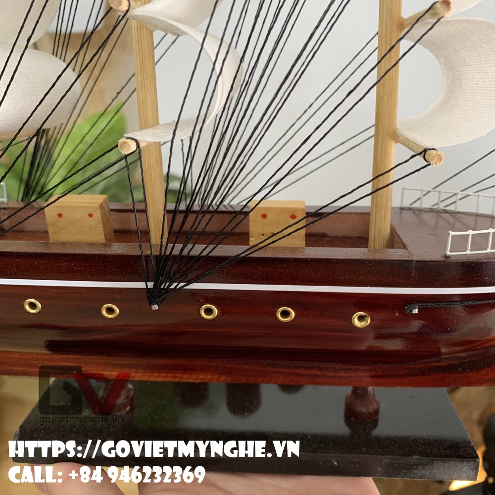 Mô hình thuyền gỗ trang trí nhà cửa quà tặng sinh nhật tân gia - Chiều dài 32cm - Buồm vải trắng