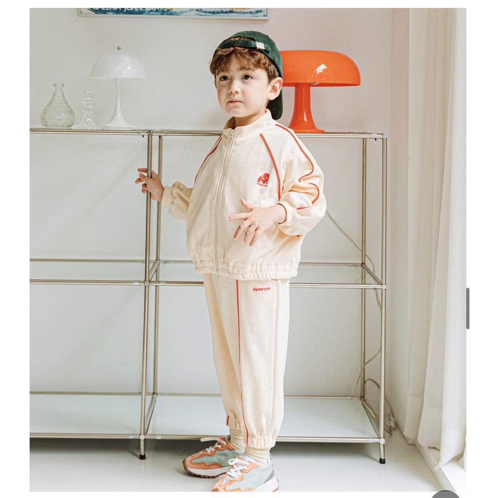 Quần thể thao Bebezoo có viền 2 màu be/rêu BTBG