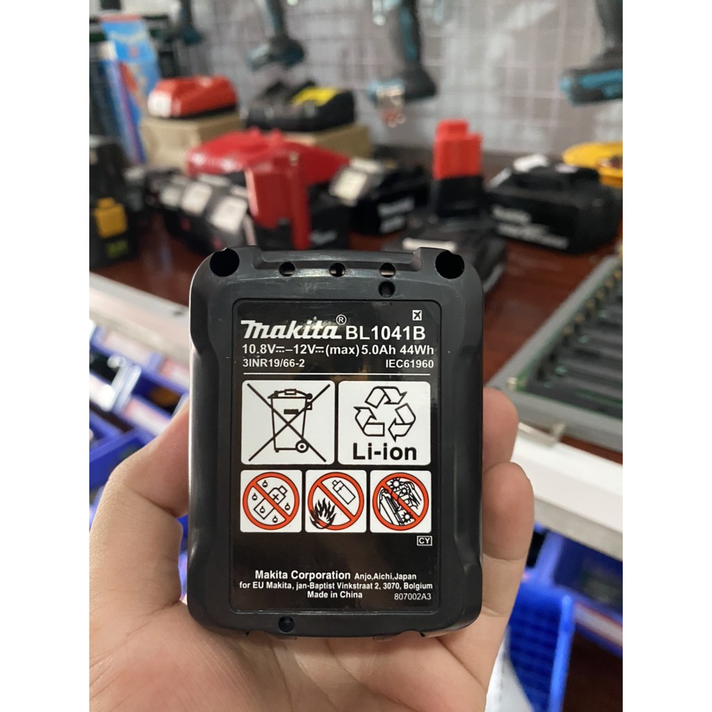 Pin Max Makita trượt 12v 5.0Ah Li-Ion có báo pin, nhận sạc zin. BN.