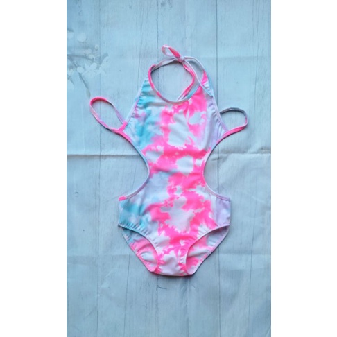 Bikini loang màu cho bé