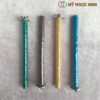 Cầu mài móng cho vẹt dài 20cm, đường kính 1.5cm, gỗ và bụi nhám chắc bền, nhiều màu sặc sỡ bắt mắt