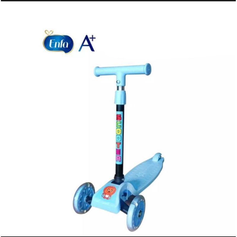 Xe trượt Scooter cho bé - quà tặng của Enfa, Bobby