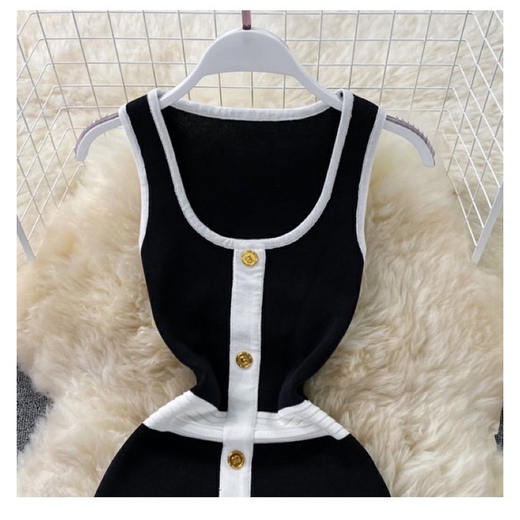 Đầm sát nách phối viền và nút cách điệu, đầm body ba lỗ viền bo eo kiểu thiết kế