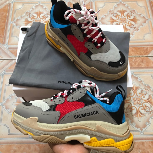 Giày thể thao balen cia ga