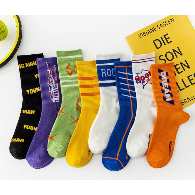 Vớ Tất thể thao cao cổ Nam Nữ phong cách trẻ trung, năng động, cá tính.