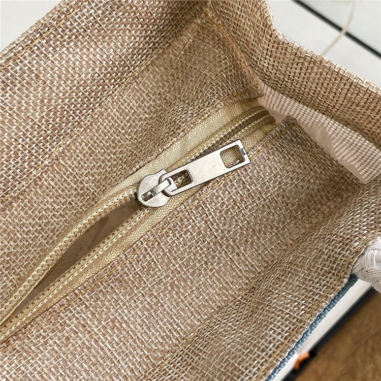 Túi xách tote đan sợi cói cotton lanh trang trí gấu cỡ nhỏ dễ thương