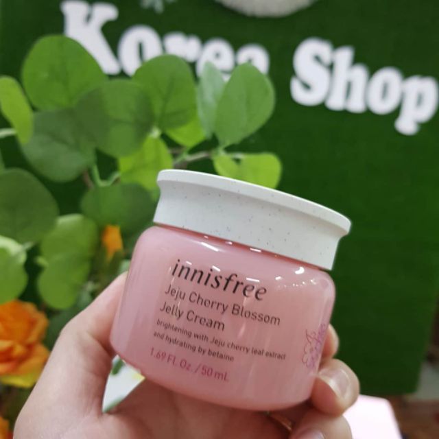 Bộ dưỡng trắng nâng tone da Innisfree Jeju Cherry Blossom