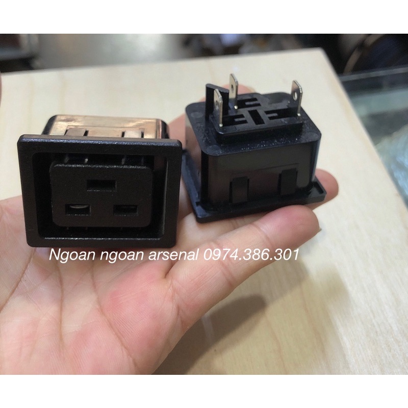 phích nguồn IEC320 C19 female đầu cái, C20 male đầu đực (làm dây và bắt vào máy)