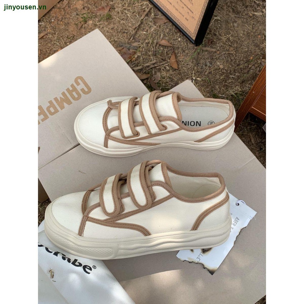 Giày thể thao đế bằng phong cách retro mới cho nữ 2021