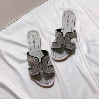 Dép HM đính đá sang chảnh