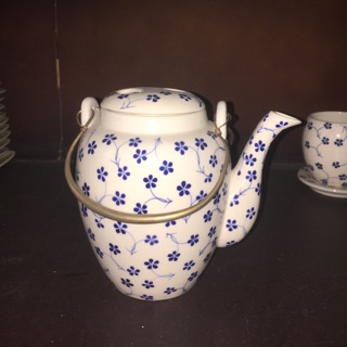Ấm chè gốm